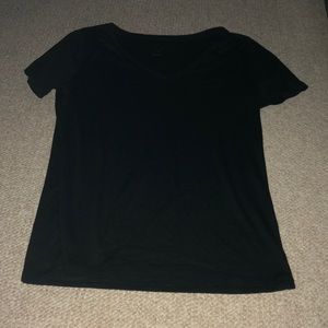 Plain black t shirt